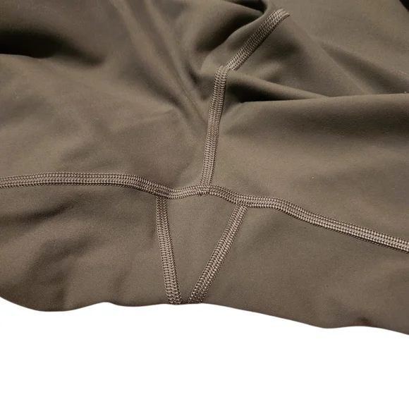Women’s Size 20 Lululemon Wunder Train High-Rise Tight Leggings
